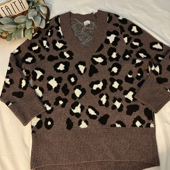 a new day Sweaters - NWOT leopard print sweater, small